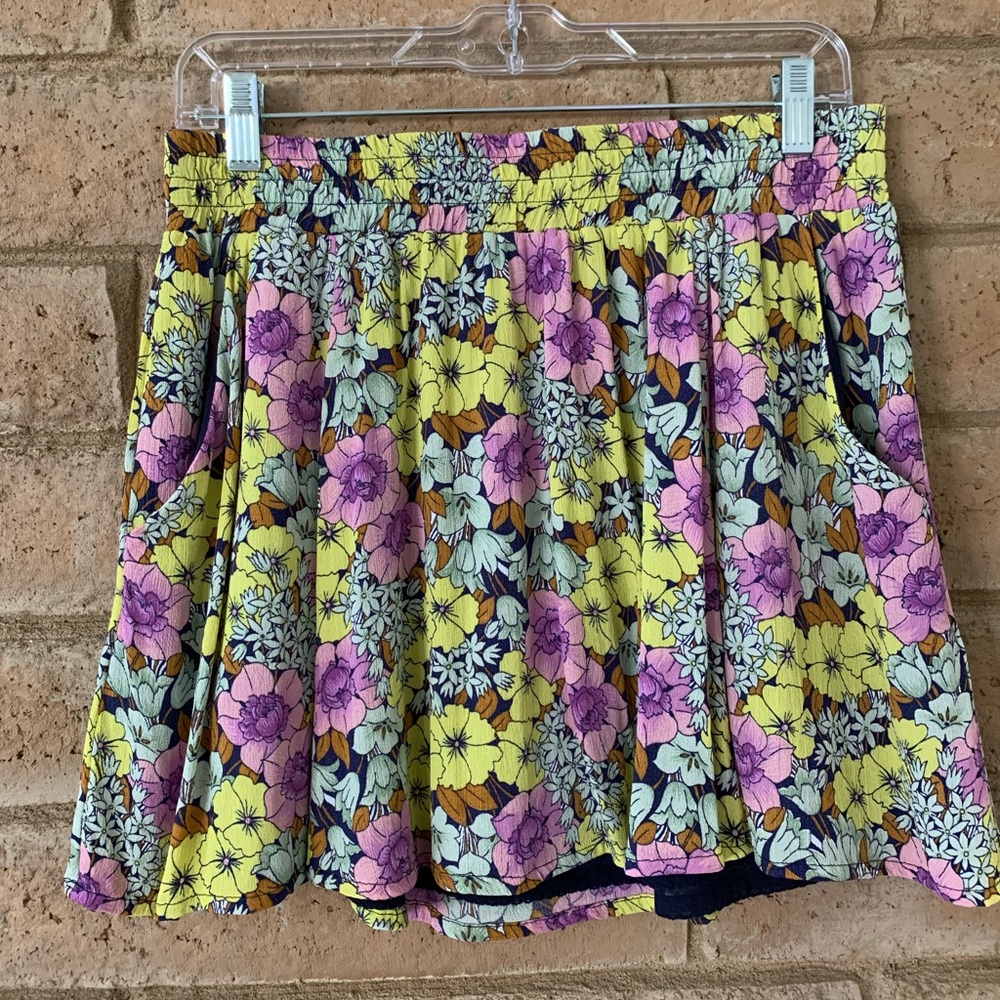 Leifnotes brand floral skirt